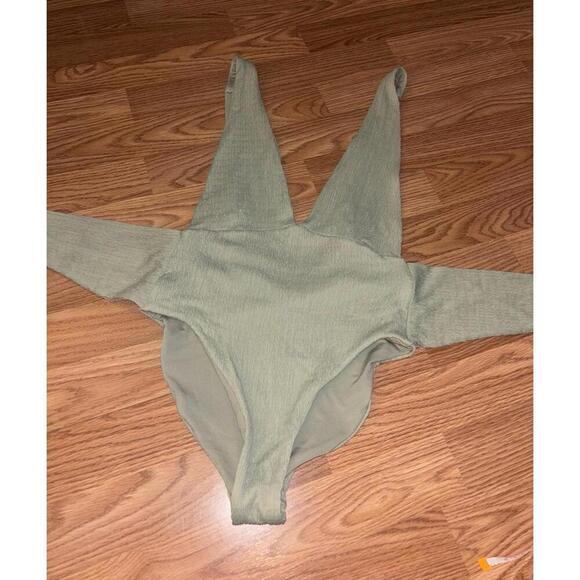 Salty Weekend Fiji Sage Green One Piece Swimsuit Size Large - Picture 6 of 11